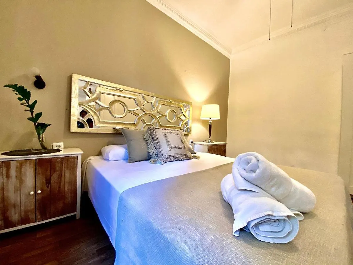 Albergue Alani Montjuic Barcelona Hostal