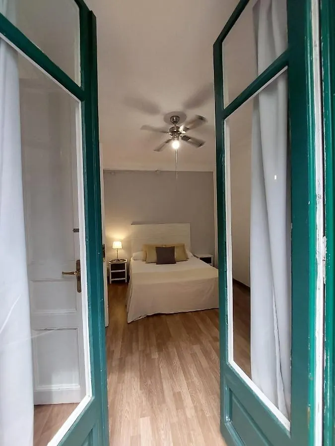 Albergue Alani Montjuic Barcelona Hostal